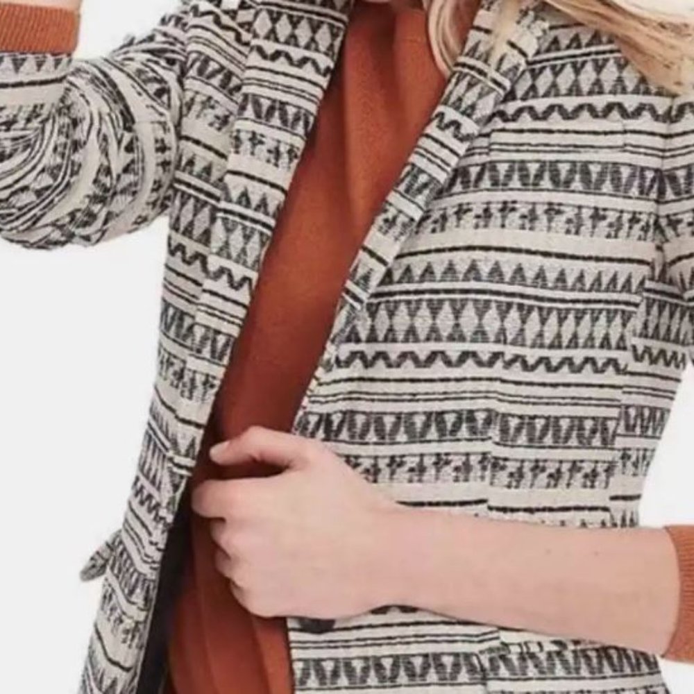 Banana Republic White and Black Aztec Print Jacket Size 0